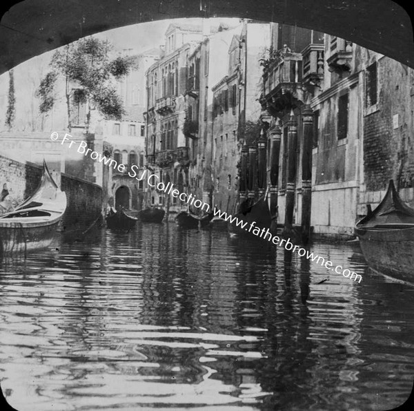 SIDE CANAL WITH GANDOLAS